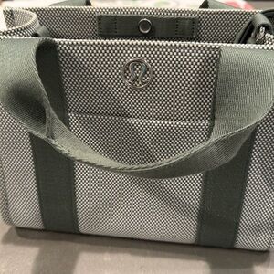 Lululemon Athletica Green and Gray Shoulder Bag